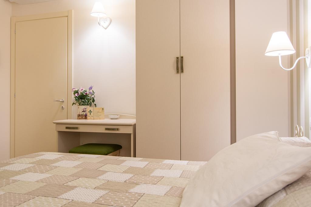 Bed and Breakfast Il Giglio Verde Porto SantʼElpidio Zimmer foto