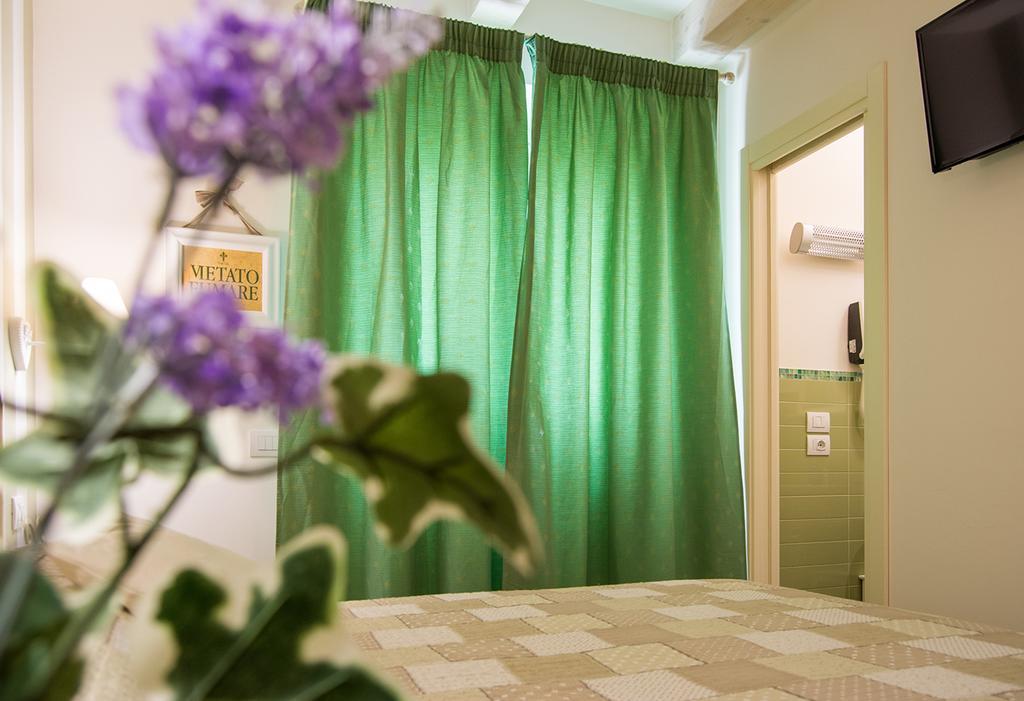 Bed and Breakfast Il Giglio Verde Porto SantʼElpidio Zimmer foto